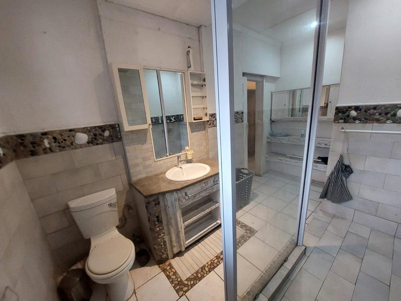 3 Bedroom Property for Sale in Uvongo KwaZulu-Natal