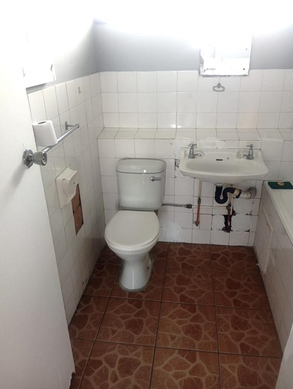 To Let 1 Bedroom Property for Rent in Glenwood KwaZulu-Natal