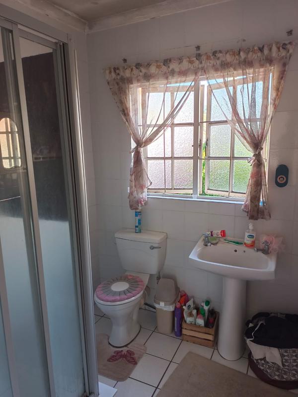 2 Bedroom Property for Sale in Scottsville KwaZulu-Natal