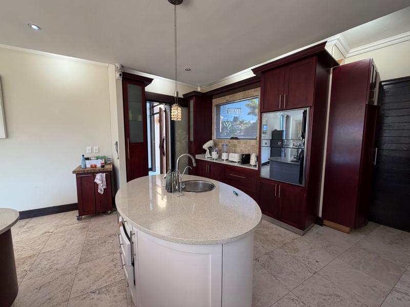 5 Bedroom Property for Sale in Umhlanga KwaZulu-Natal