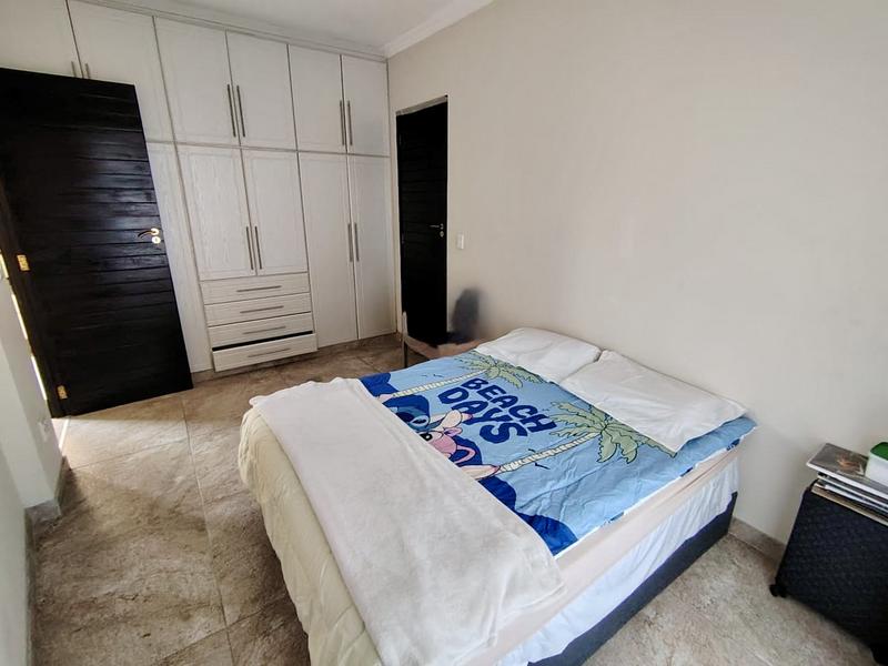 5 Bedroom Property for Sale in Umhlanga KwaZulu-Natal