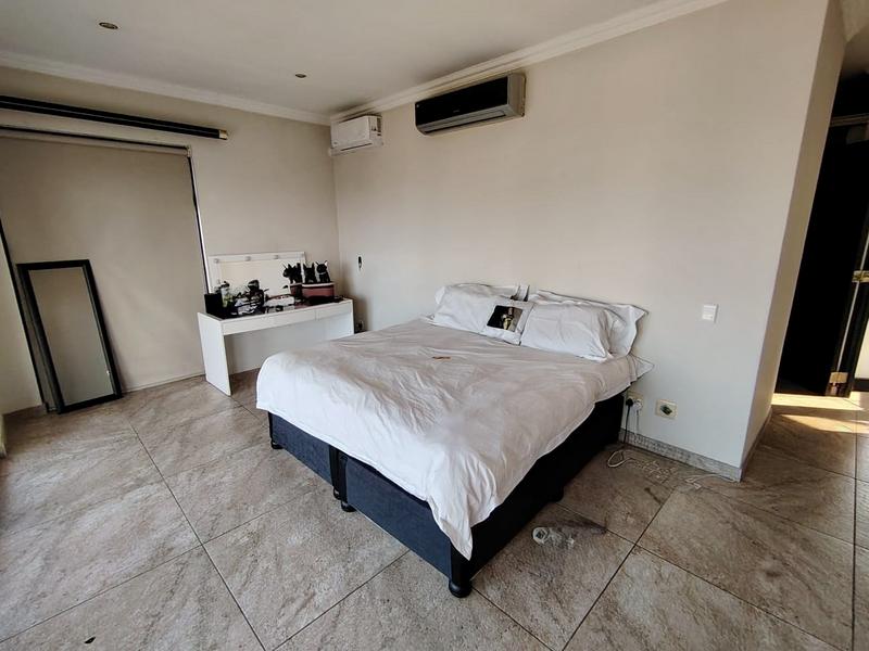 5 Bedroom Property for Sale in Umhlanga KwaZulu-Natal
