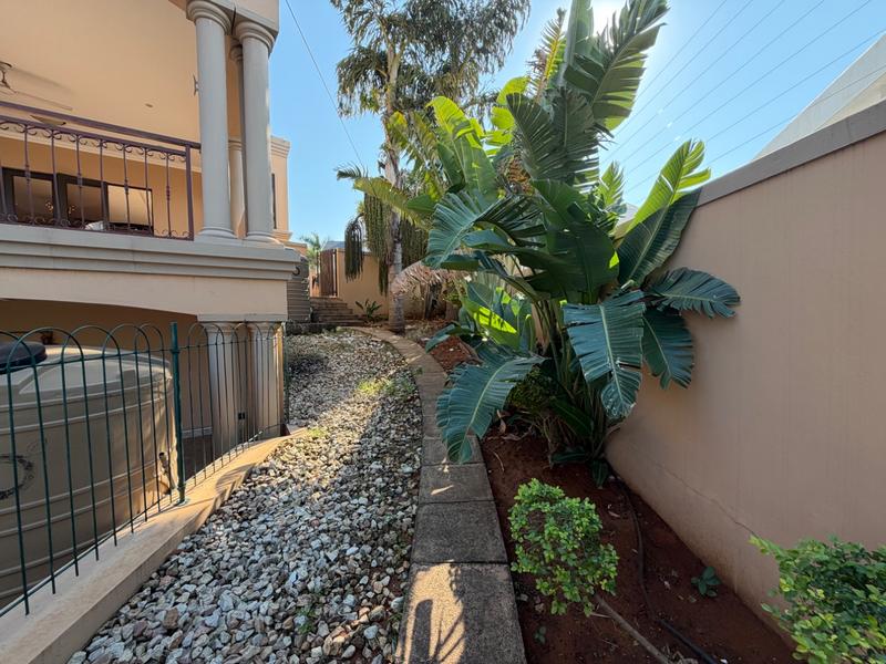 5 Bedroom Property for Sale in Umhlanga KwaZulu-Natal