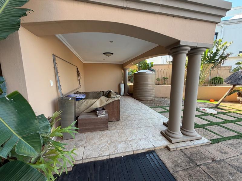 5 Bedroom Property for Sale in Umhlanga KwaZulu-Natal