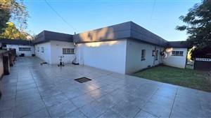 5 Bedroom Property for Sale in Lincoln Meade KwaZulu-Natal