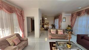 5 Bedroom Property for Sale in Lincoln Meade KwaZulu-Natal