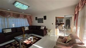 5 Bedroom Property for Sale in Lincoln Meade KwaZulu-Natal