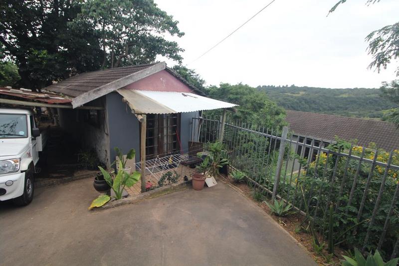 3 Bedroom Property for Sale in Mount Vernon KwaZulu-Natal