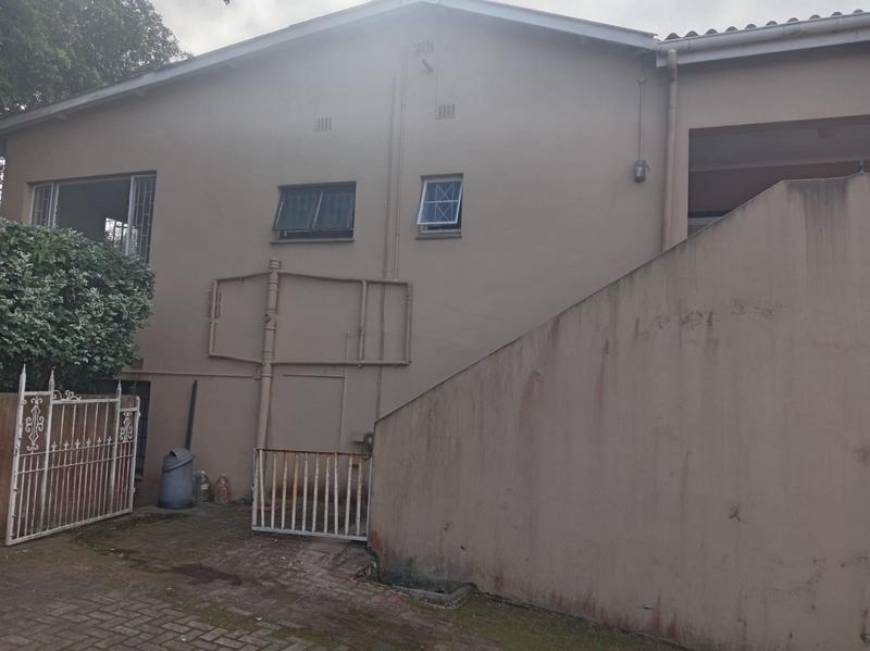 To Let 2 Bedroom Property for Rent in St Michaels On Sea KwaZulu-Natal