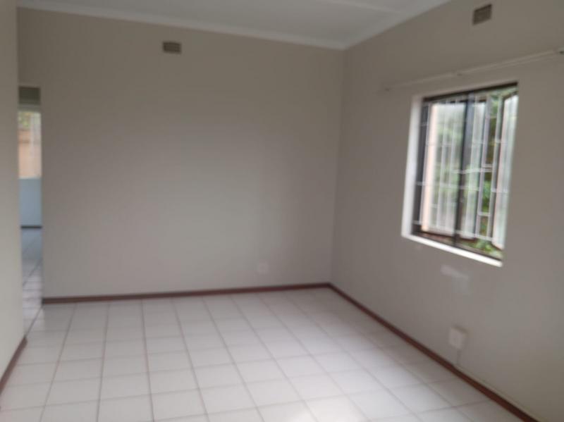 To Let 2 Bedroom Property for Rent in St Michaels On Sea KwaZulu-Natal