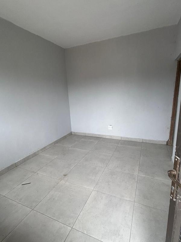 To Let 1 Bedroom Property for Rent in Umlazi KwaZulu-Natal