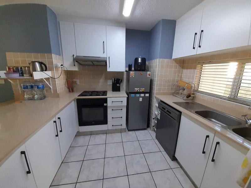 2 Bedroom Property for Sale in Uvongo Beach KwaZulu-Natal