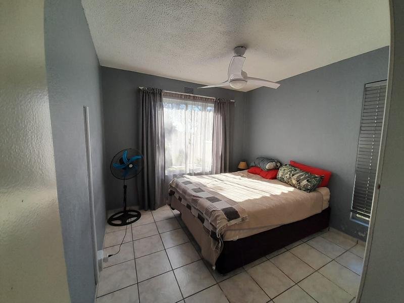 2 Bedroom Property for Sale in Uvongo Beach KwaZulu-Natal