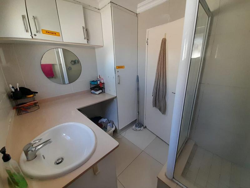 2 Bedroom Property for Sale in Uvongo Beach KwaZulu-Natal