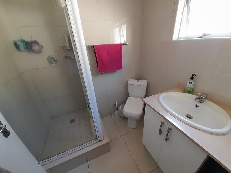 2 Bedroom Property for Sale in Uvongo Beach KwaZulu-Natal
