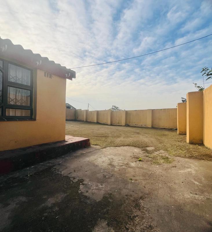 4 Bedroom Property for Sale in Umlazi KwaZulu-Natal