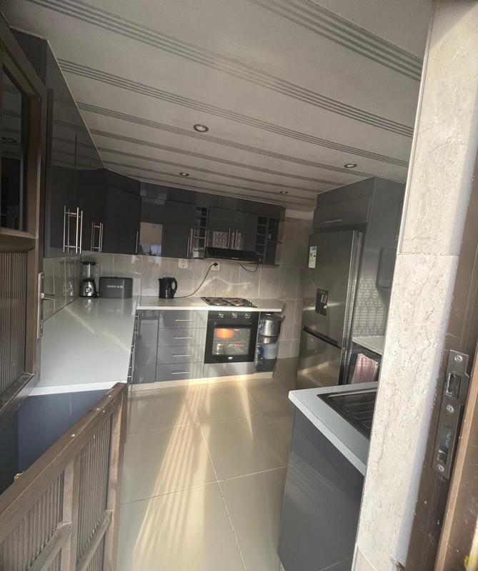 4 Bedroom Property for Sale in Umlazi KwaZulu-Natal