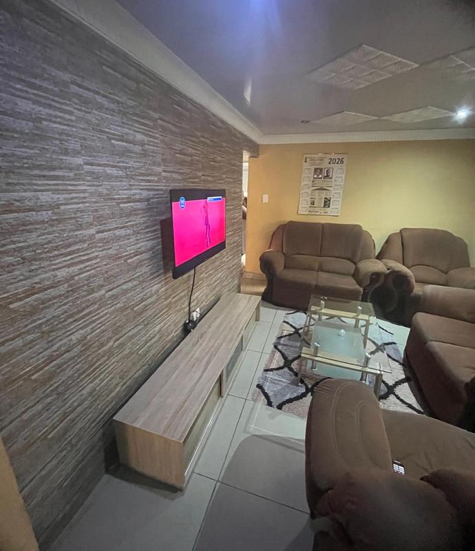 4 Bedroom Property for Sale in Umlazi KwaZulu-Natal