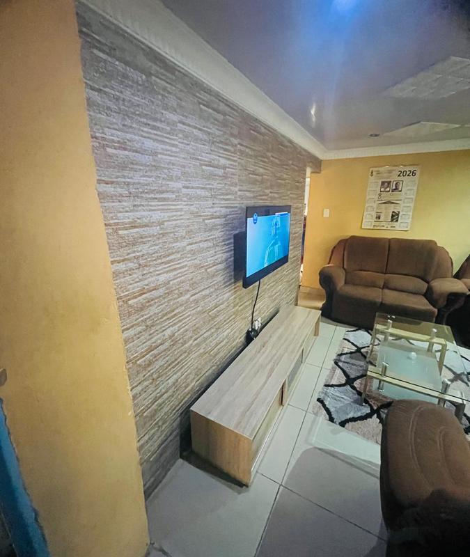4 Bedroom Property for Sale in Umlazi KwaZulu-Natal
