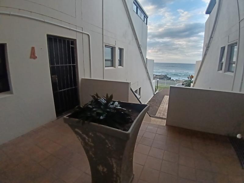 4 Bedroom Property for Sale in Manaba Beach KwaZulu-Natal