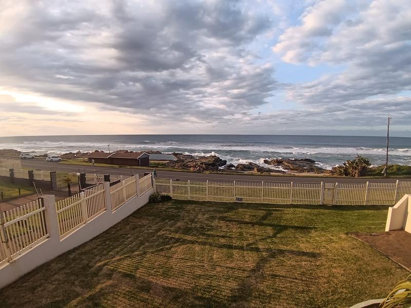 4 Bedroom Property for Sale in Manaba Beach KwaZulu-Natal