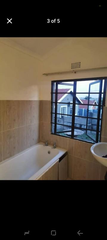 To Let 1 Bedroom Property for Rent in Arena Park KwaZulu-Natal