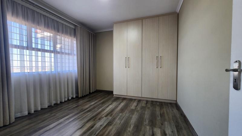 To Let 2 Bedroom Property for Rent in Sherwood KwaZulu-Natal