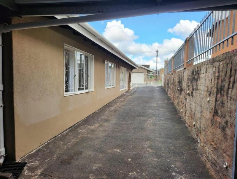 5 Bedroom Property for Sale in Shallcross KwaZulu-Natal
