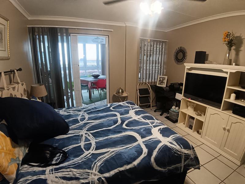 2 Bedroom Property for Sale in Uvongo Beach KwaZulu-Natal