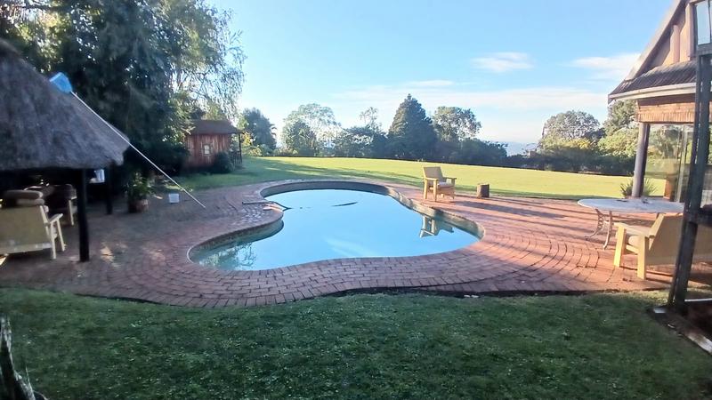 6 Bedroom Property for Sale in Kloof KwaZulu-Natal