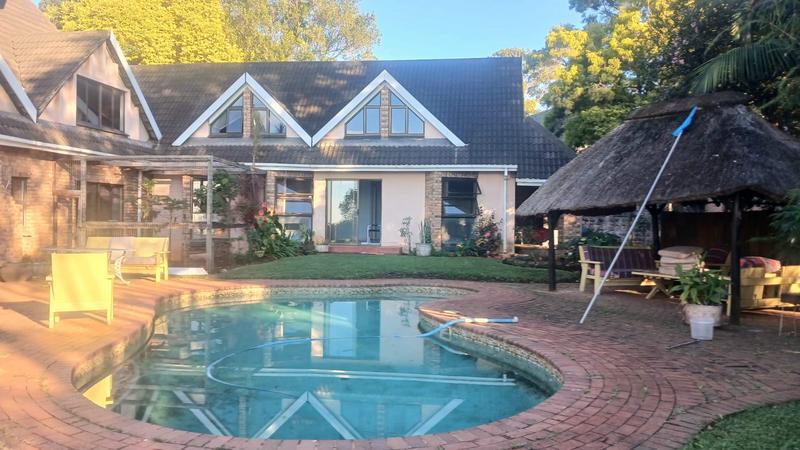 6 Bedroom Property for Sale in Kloof KwaZulu-Natal