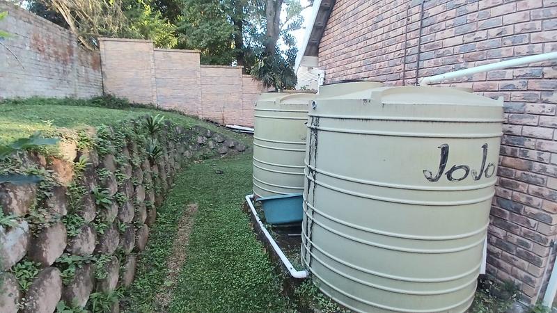 6 Bedroom Property for Sale in Kloof KwaZulu-Natal