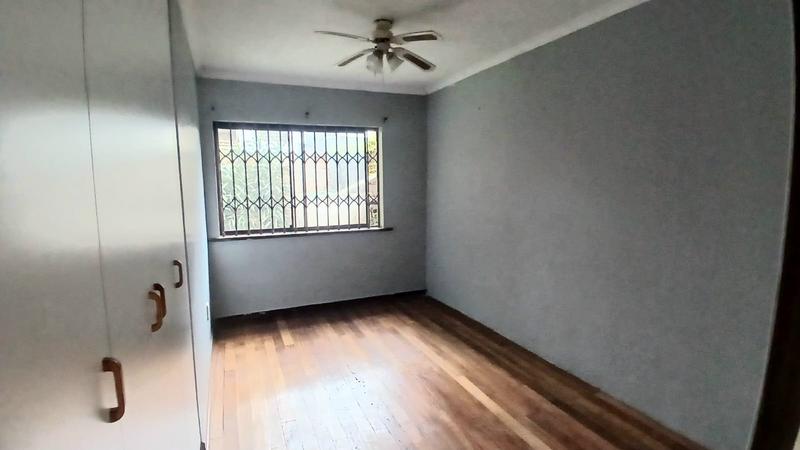 6 Bedroom Property for Sale in Kloof KwaZulu-Natal