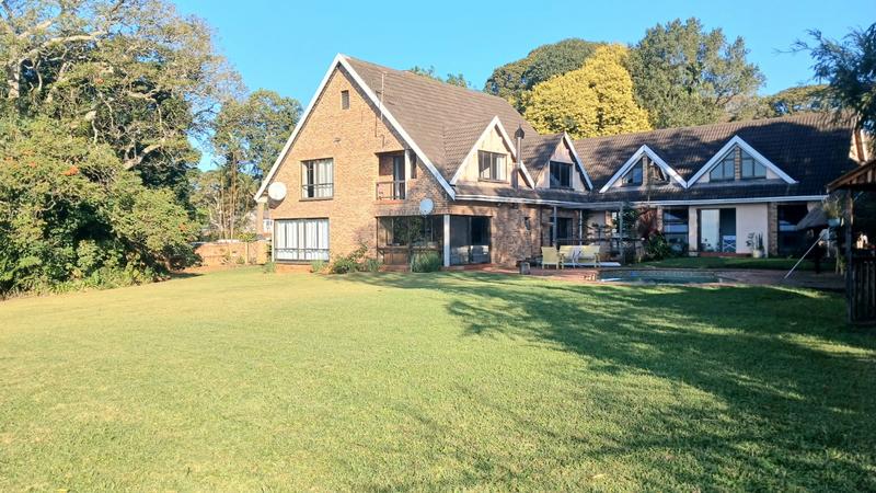 6 Bedroom Property for Sale in Kloof KwaZulu-Natal