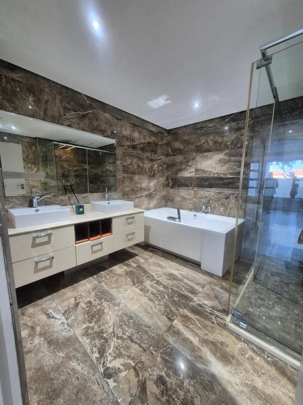 4 Bedroom Property for Sale in Umhlanga Ridge KwaZulu-Natal