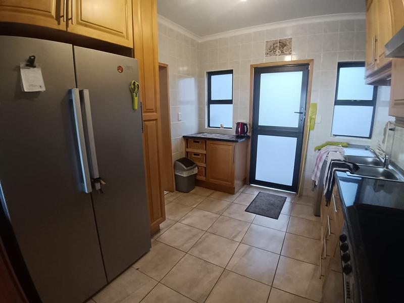 3 Bedroom Property for Sale in Uvongo Beach KwaZulu-Natal
