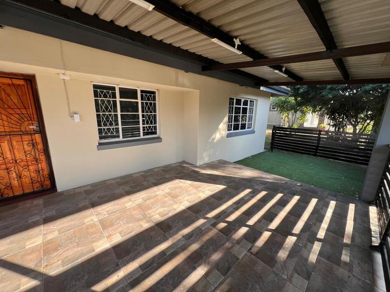 To Let 3 Bedroom Property for Rent in Glen Park KwaZulu-Natal
