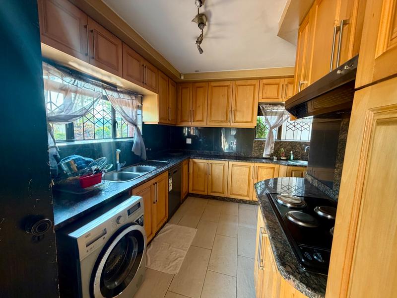 To Let 4 Bedroom Property for Rent in Somerset Park KwaZulu-Natal