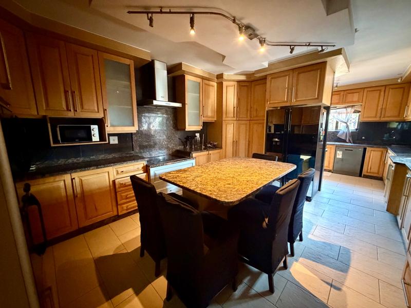 To Let 4 Bedroom Property for Rent in Somerset Park KwaZulu-Natal