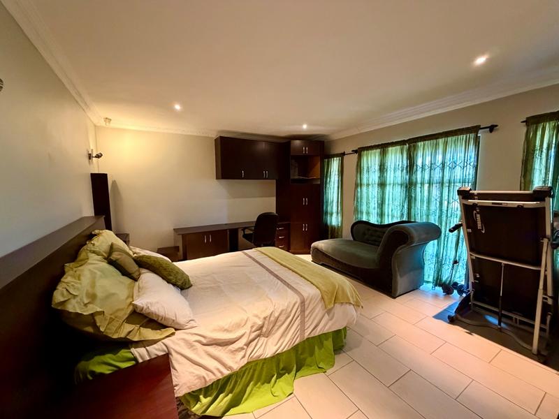 To Let 4 Bedroom Property for Rent in Somerset Park KwaZulu-Natal
