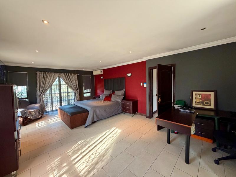 To Let 4 Bedroom Property for Rent in Somerset Park KwaZulu-Natal