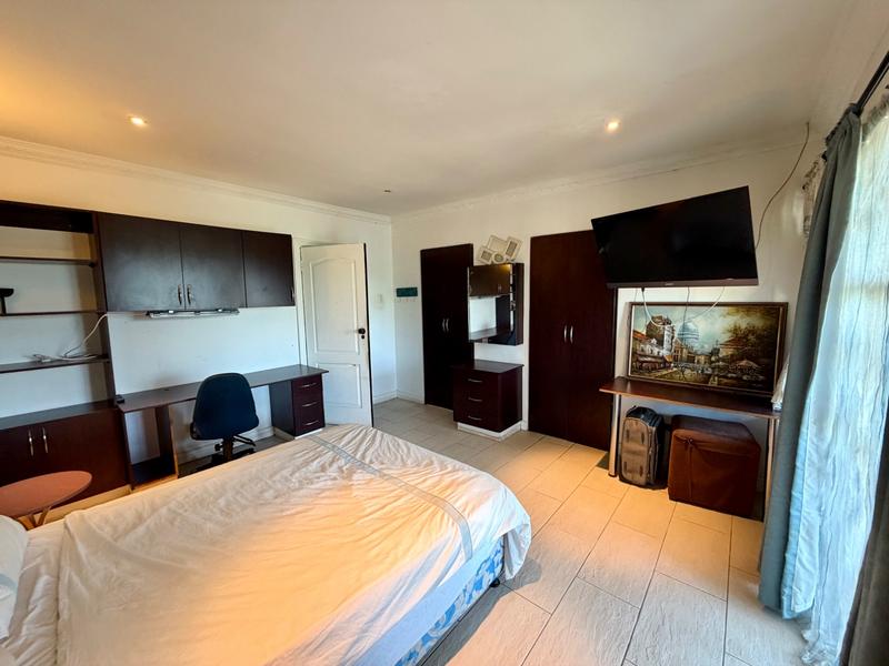 To Let 4 Bedroom Property for Rent in Somerset Park KwaZulu-Natal