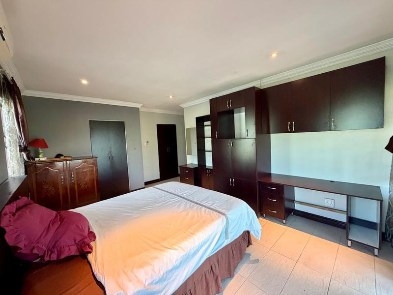 To Let 4 Bedroom Property for Rent in Somerset Park KwaZulu-Natal