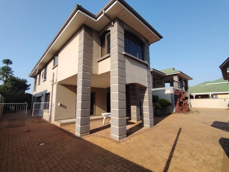 To Let 4 Bedroom Property for Rent in Somerset Park KwaZulu-Natal
