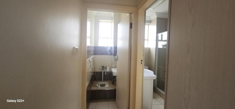 2 Bedroom Property for Sale in Essenwood KwaZulu-Natal
