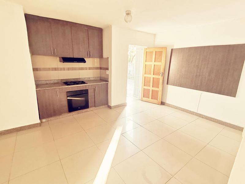 To Let 2 Bedroom Property for Rent in Reservoir Hills KwaZulu-Natal