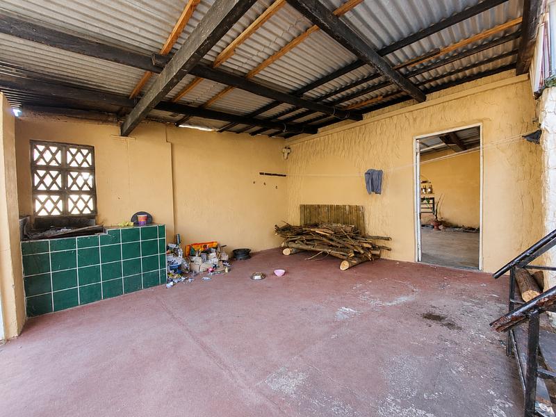 To Let 1 Bedroom Property for Rent in Margate KwaZulu-Natal