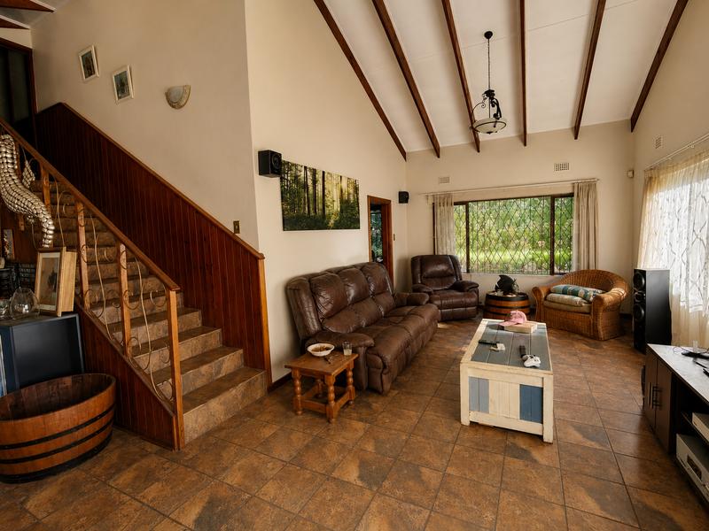 5 Bedroom Property for Sale in Glenmore Beach KwaZulu-Natal