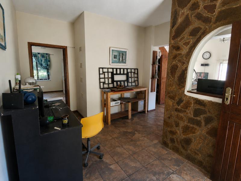 5 Bedroom Property for Sale in Glenmore Beach KwaZulu-Natal