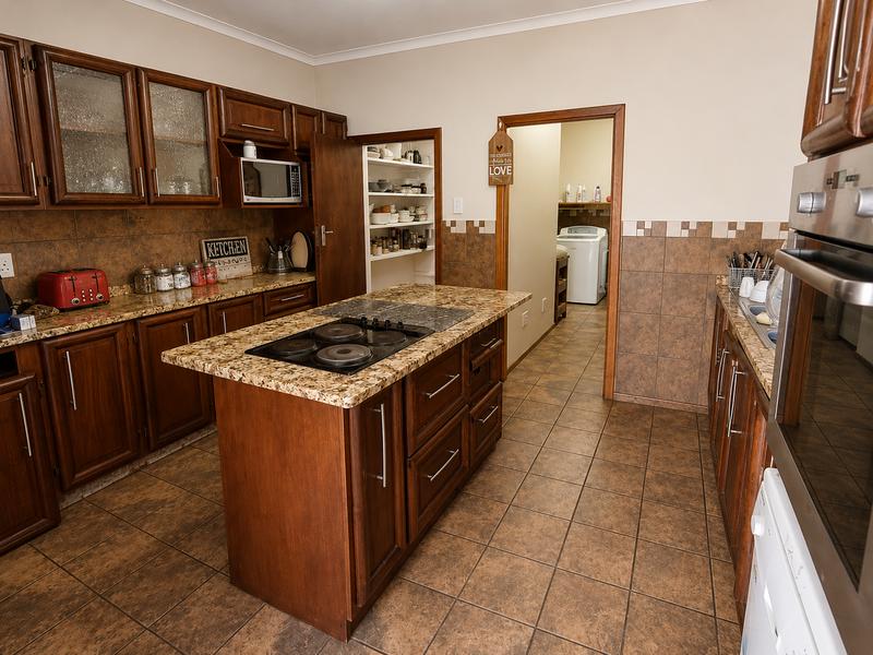 5 Bedroom Property for Sale in Glenmore Beach KwaZulu-Natal